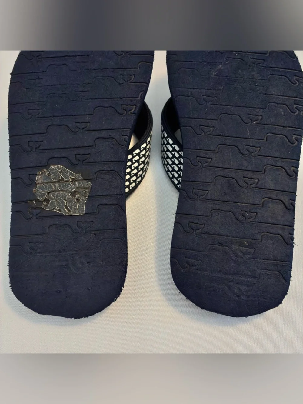 Vineyard Vines Boys Micro Whale Foam Flip Flops Nautical Navy Size 2